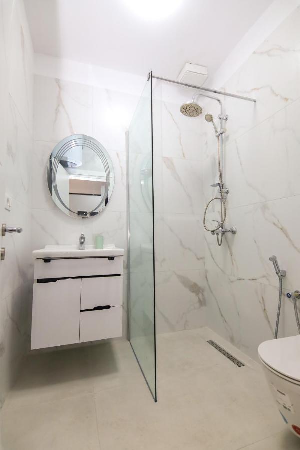 Nazari Apartment 2 Tirana Bagian luar foto