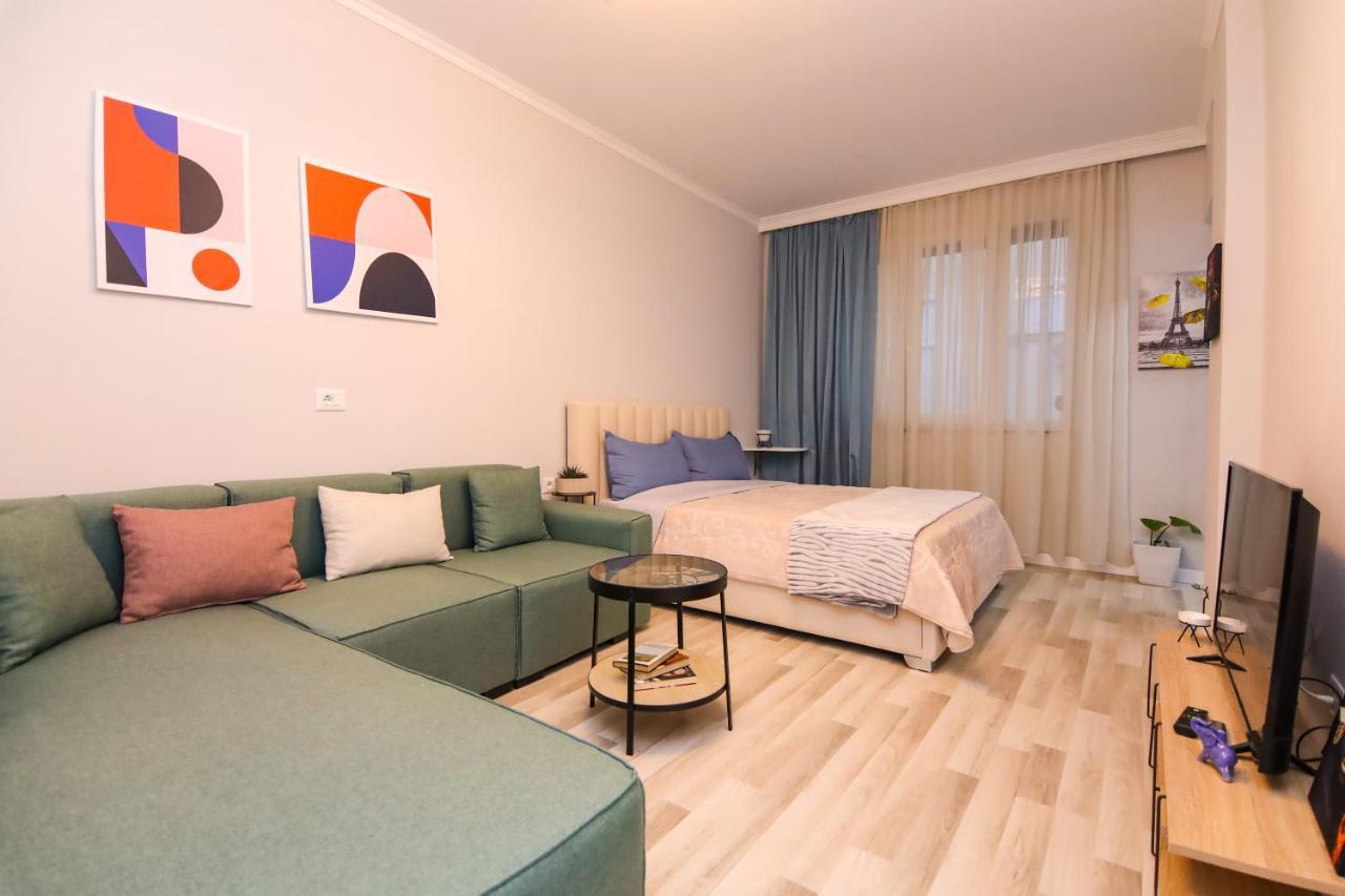 Nazari Apartment 2 Tirana Bagian luar foto