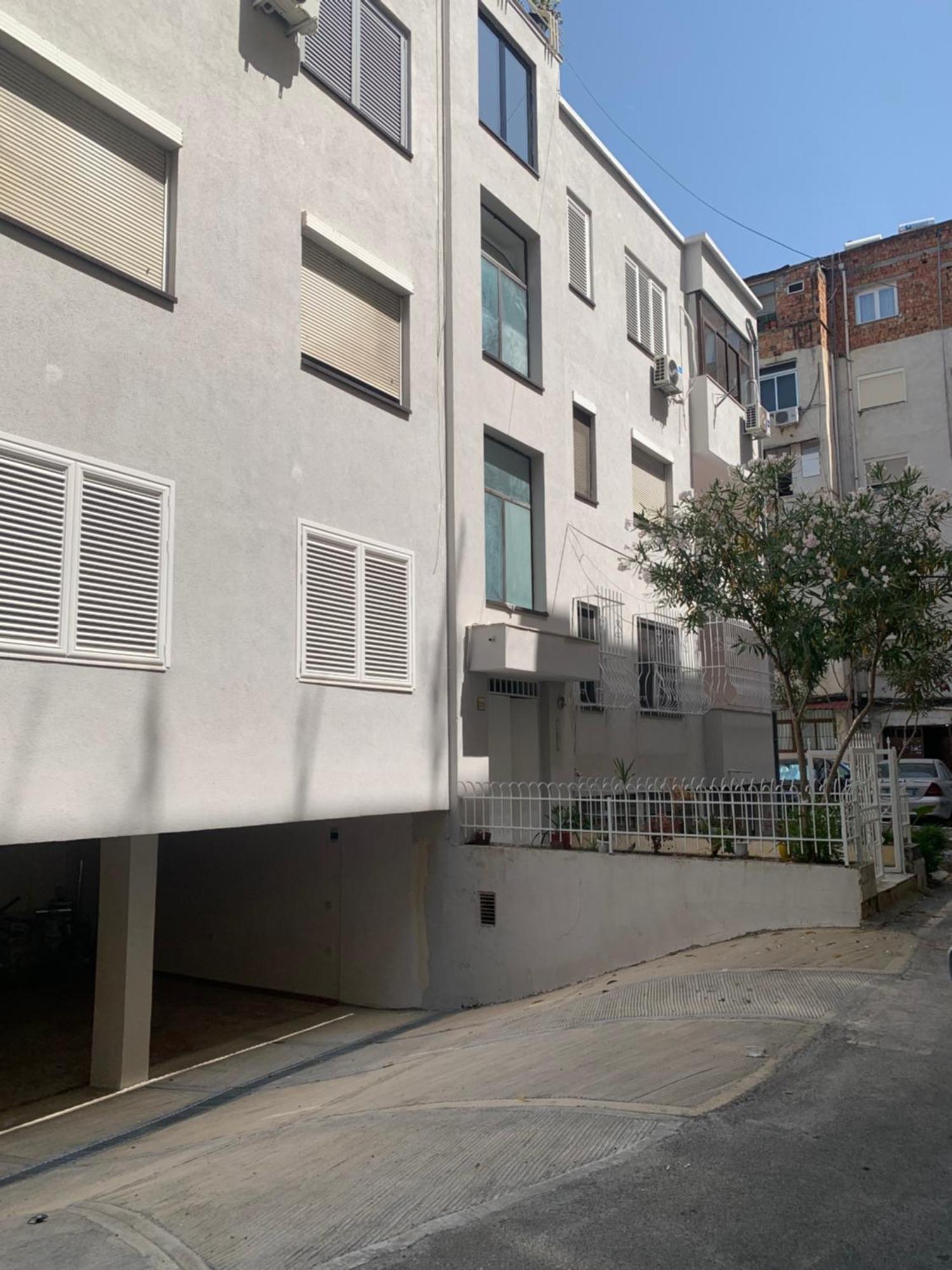 Nazari Apartment 2 Tirana Bagian luar foto